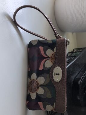 Fossil Floral Print Wristlet in Brown, Cream, Pink, Green